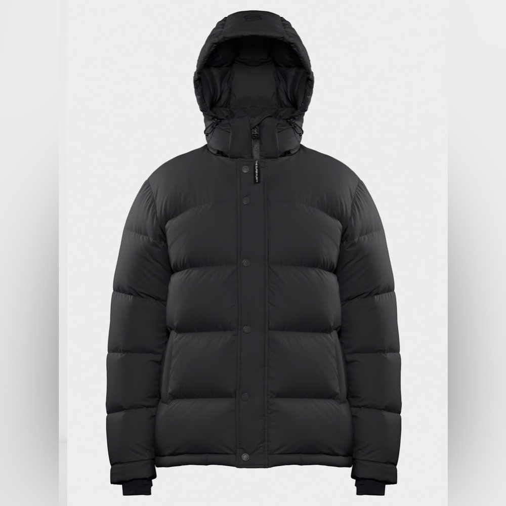 Aritzia Super Puff- cliMATTE (black)